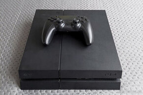 PS4 Play Station 4  (čítat popis )