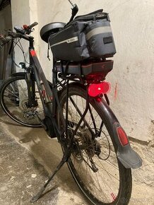 Trekingový e-bike Cube Touring Hybrid Pro 400