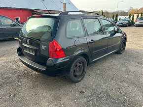 Peugeot 307 prodám náhradní díly z tohoto vozu