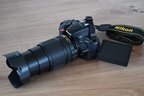 Nikon D5600 wifi+BT- dotyk.disp. - 6tis snimkov 18-140 VR AF