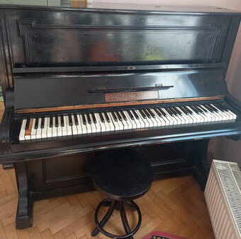 piano Gustav Rösler K. U. K Hof Lieferant  125 ročne