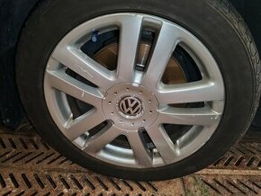 VW elektróny 5x112 R17, zimná sada - 1