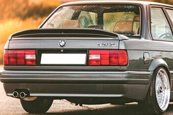 BMW E30 zadné krídlo Mtech2