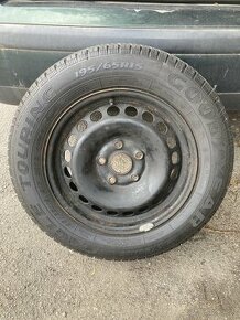 Predám Pneu 195/65R15 Good Year Eagle Touring