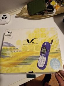 Motorola v2288 - 1