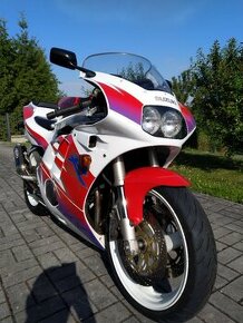 Suzuki GSX-R 400