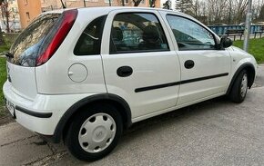 Opel Corsa- benzín