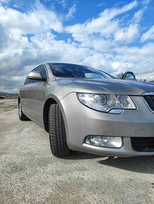 Škoda Superb 2.0 TDI DSG - 1