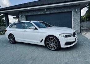 BMW Rad 5 Touring 530d xDrive A/T DSG - 1