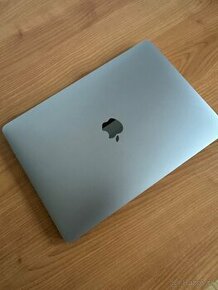 MacBook Pro 13”, 2017 - 1