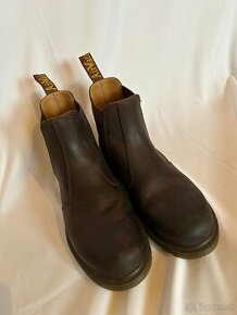 Dr. Martens Chelsea boots