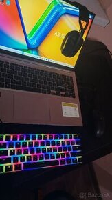 Asus vivobook + prislusenstvo