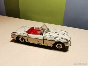 Dinky toys MG B