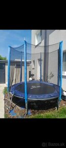 Trampolina