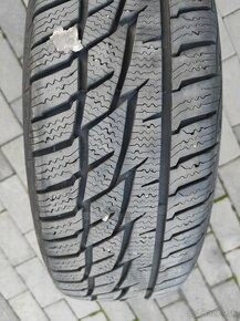 Predám dve zimné pneu Matador 185/60R15 - 1