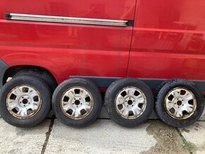 Dacia Duster 215/65r16