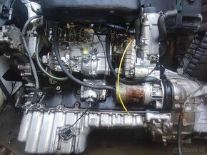 Motor Mercedes om605 . 2,5D