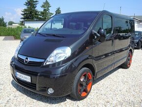 Opel Vivaro 2.5CDTi 8 MÍST - SERVIS