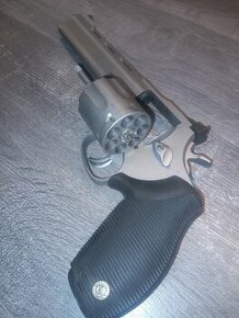 Predám revolver Taurus 357 Magnum