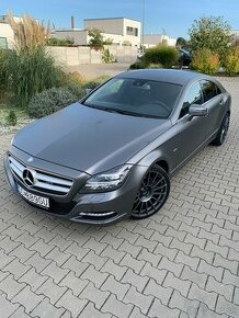 Mercedes Benz CLS - 1