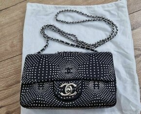 Nová luxusná CHANEL crystal disco satin 2024 black