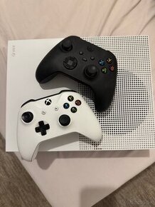 Xbox One s 1TB + 2x ovládač + 4hry