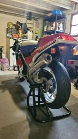 1987 HONDA VFR 750R RC30