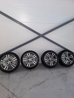 21" original BMW alu disky so zimnými + letnými pneu Pirell