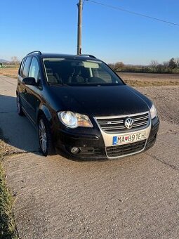 Volkswagen Touran Rline 1T2 2.0tdi DSG