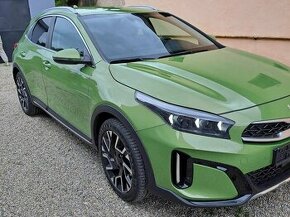 KIA XCEED 1.5 T-GDI 7-DCT (automat) - 1