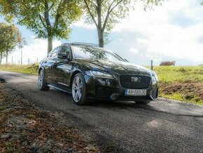 Jaguar XF 3.0 V6 - 1