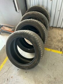 Nokian 245/45r17 - 1