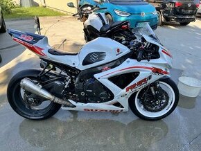 Suzuki gsxr750 k9