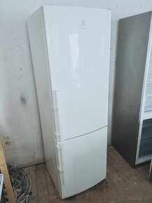 Predám chladničku Electrolux 185cm