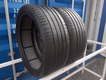 2x 275/35R22 Pirelli Pzero