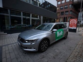 BOLT TAXI 7% - Prémium Passat s polepom