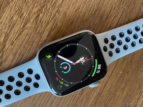 Apple Watch 4 Nike