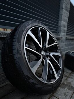 AKCIA Volvo Kolesá R21/Pirelli Scorpion Verde.