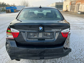 Kufrove dvere BMW E90 sedan - cierne - 1