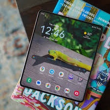 Samsung z fold 5  + original pero spen zdarma