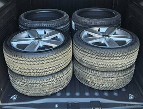 Zimné pneumatiky Superia BLUEWIN UHP2   215/40 R17 87V (XL)