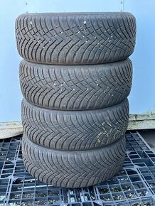 PREDÁM 4 kusy zimné pneumatiky HANKOOK 215/50 R17 95V