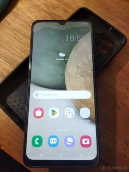 Samsung Galaxy A12 (prasknutý display)