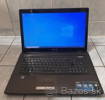 Asus 17,3" 2x šachta HDD - AMD -  4GB RAM - 500GB HDD