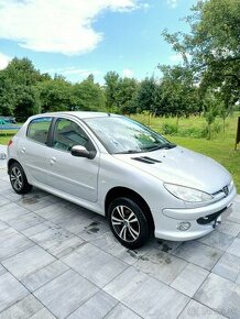 Peugeot 206 1.4i 55kw 2009 len 130 000km