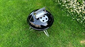 Predám originál prenosný grill Weber Premium smokey joe