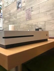 XBOX ONE S 512GB PREDAM/ VYMENIM