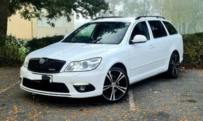 ŠKODA OCTAVIA RS FACELIFT COMBI 2.0 CR TDI