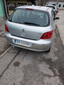 Peugeot 307 - 1