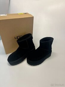 Ugg mini platform